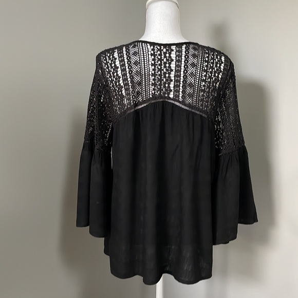 BOHO V-NECK LACE CROCHET BUTTON DOWN FLOWY BELL SLEEVE BLACK BLOUSE - Picture 6 of 12
